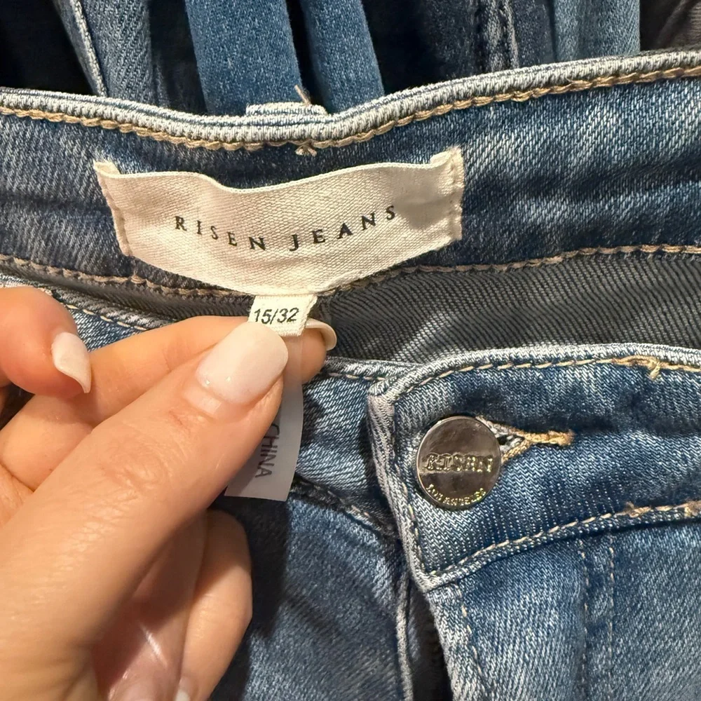 Stylish Light Blue Distressed Ankle Jeans - Picture 2 of 3